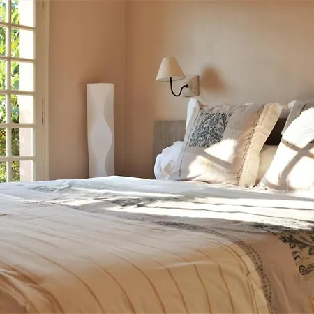 Villa Aurlie Sea View, 500m To And Shops